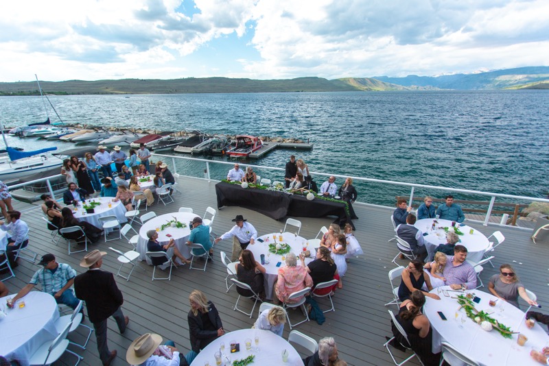 Lakeside Lodge & Lake Fremont